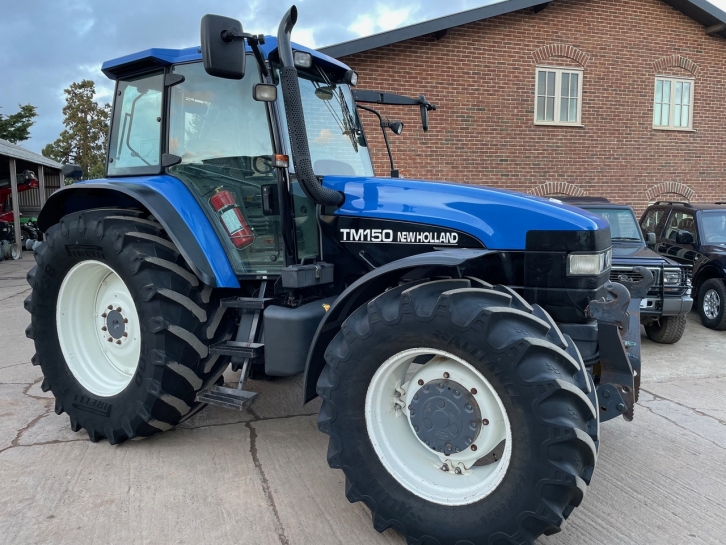 New Holland TM150
