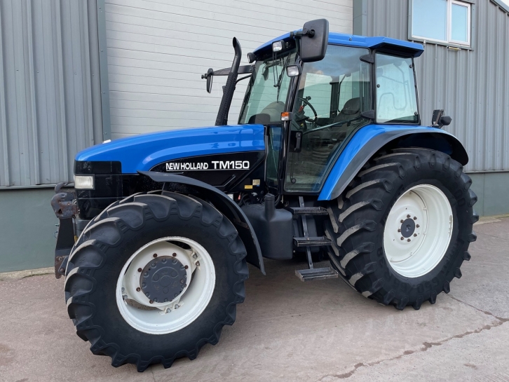 New Holland TM150