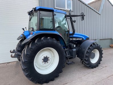 New Holland TM150