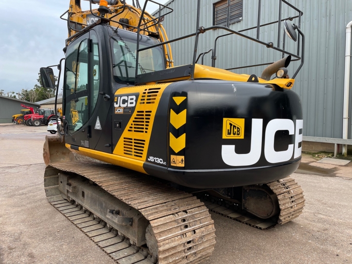 JCB JS130 LC