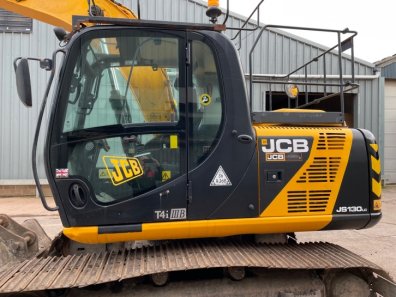 JCB JS130 LC