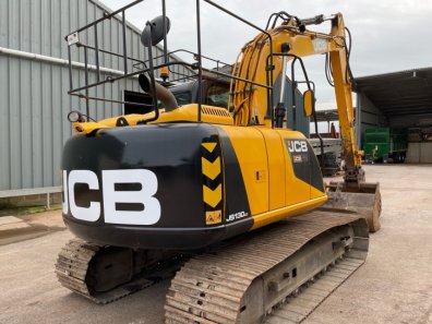 JCB JS130 LC