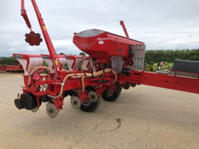 Kverneland Optima TF Profi II 8 row maize drill