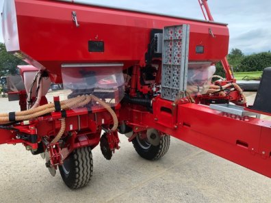 Kverneland Optima TF Profi II 8 row maize drill