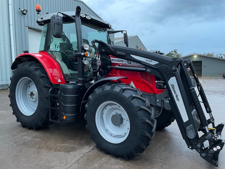 Massey Ferguson 6715S