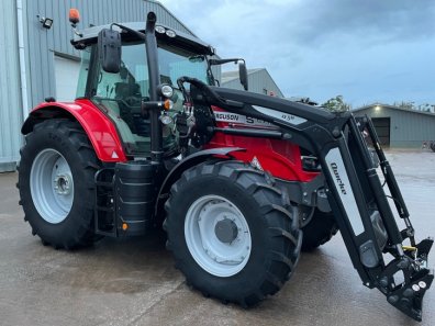 Massey Ferguson 6715S