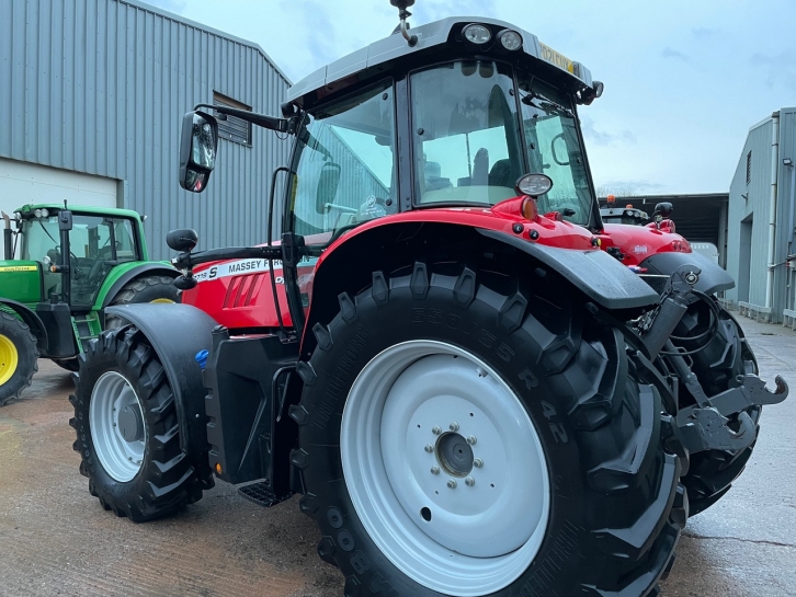 Massey Ferguson 7719S Exclusive