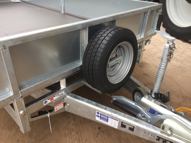 Ifor Williams LM126 flat bed trailer