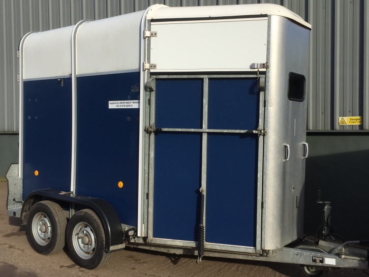 Ifor Williams HB505 horse box trailer