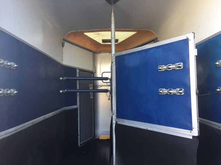 Ifor Williams HB505 horse box trailer