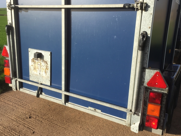 Ifor Williams HB505 horse box trailer