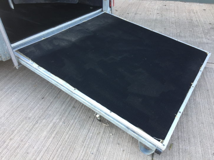 Ifor Williams HB505 horse box trailer