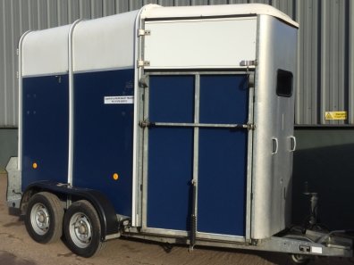 Ifor Williams HB505 horse box trailer