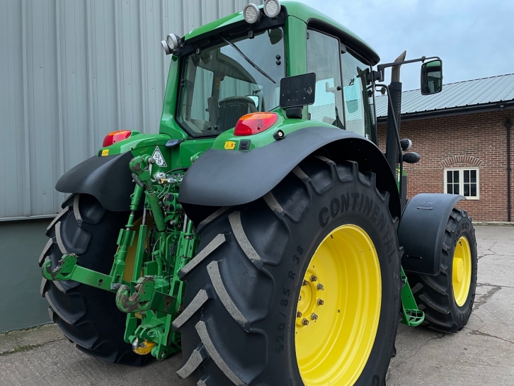 John Deere 6930
