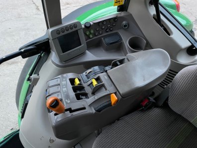John Deere 6930