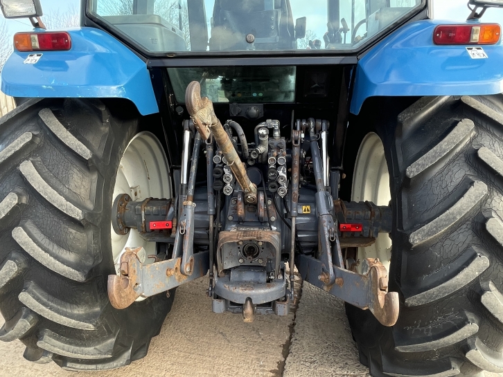 New Holland 8340 SLE