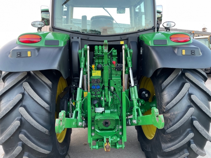 John Deere 6130R