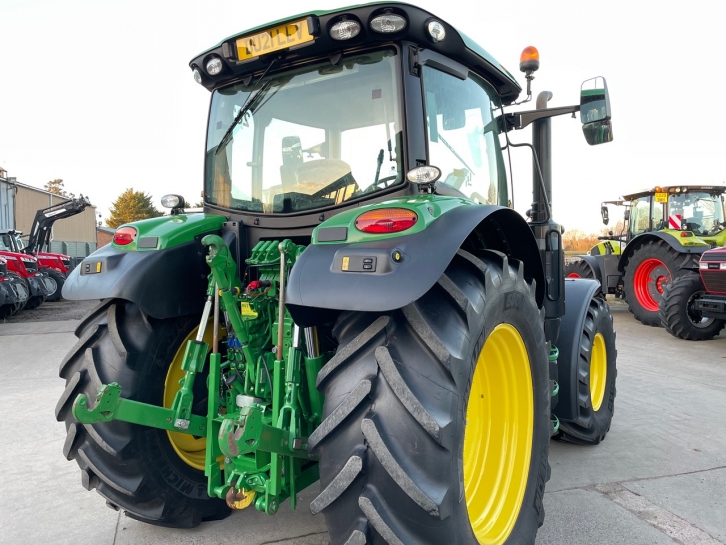John Deere 6130R