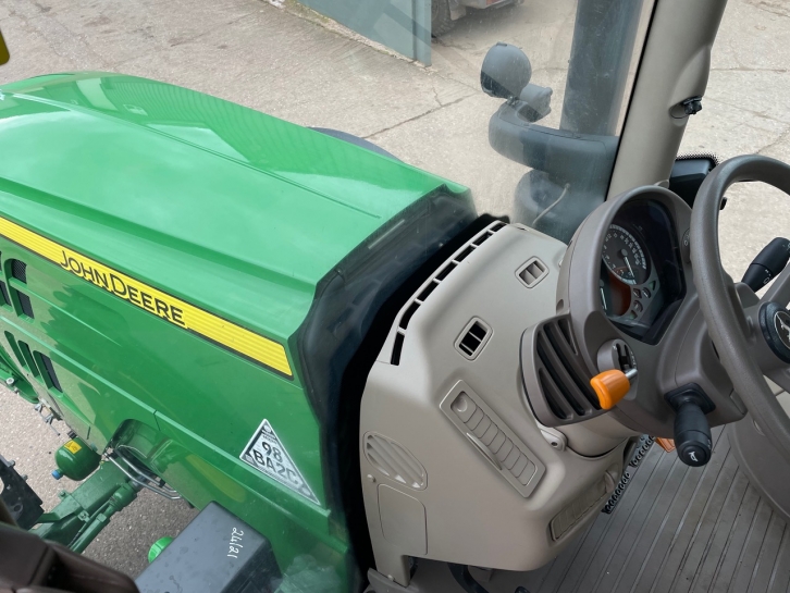 John Deere 6155R