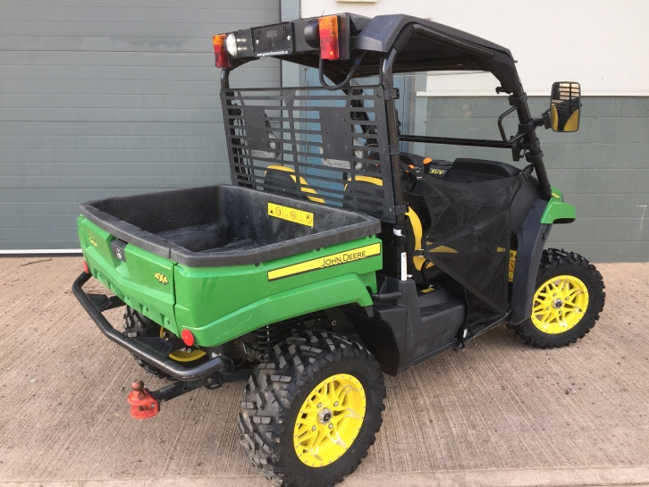 John Deere XUV560E Gator