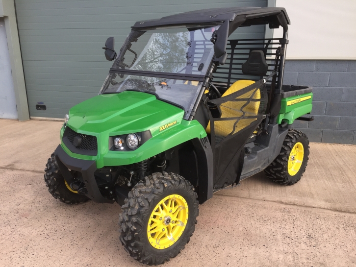 John Deere XUV560E Gator