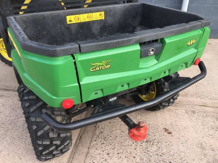 John Deere XUV560E Gator