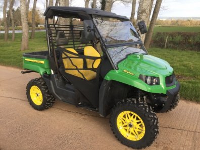 John Deere XUV560E Gator