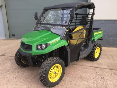 John Deere XUV560E Gator