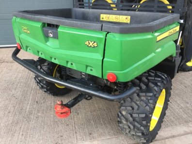 John Deere XUV560E Gator