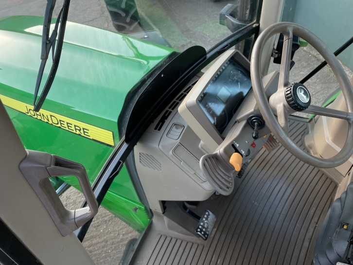 John Deere 6930 Standard