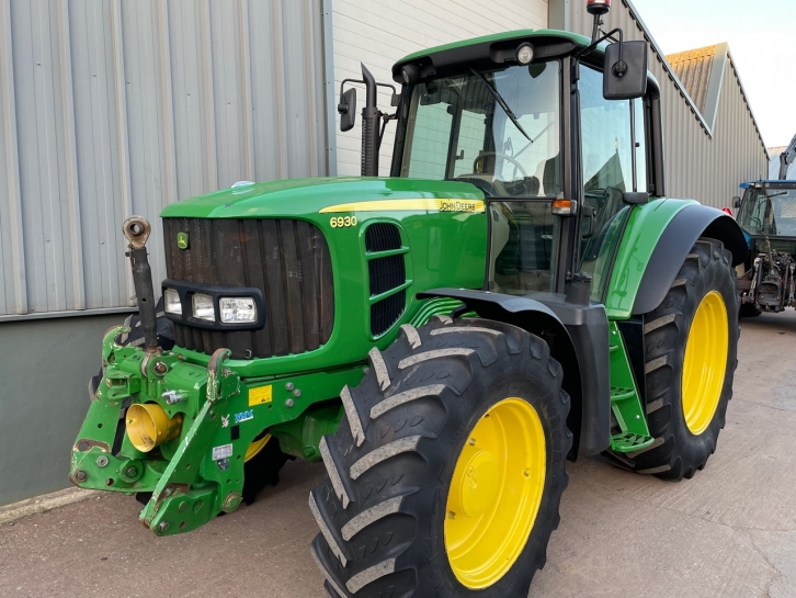 John Deere 6930 Standard