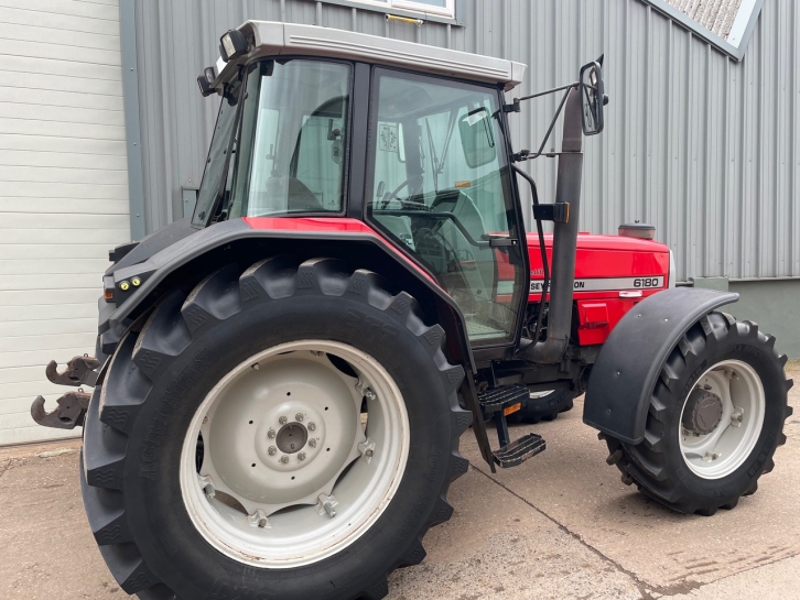 Massey Ferguson 6180