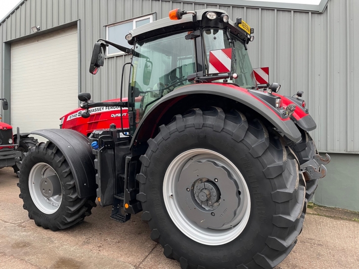 Massey Ferguson 8740S