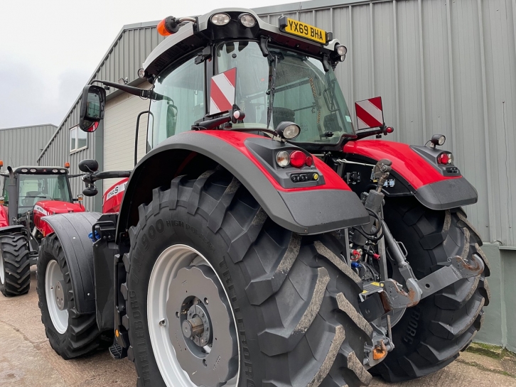 Massey Ferguson 8740S
