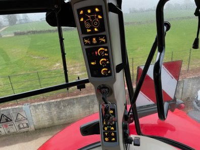 Massey Ferguson 8740S