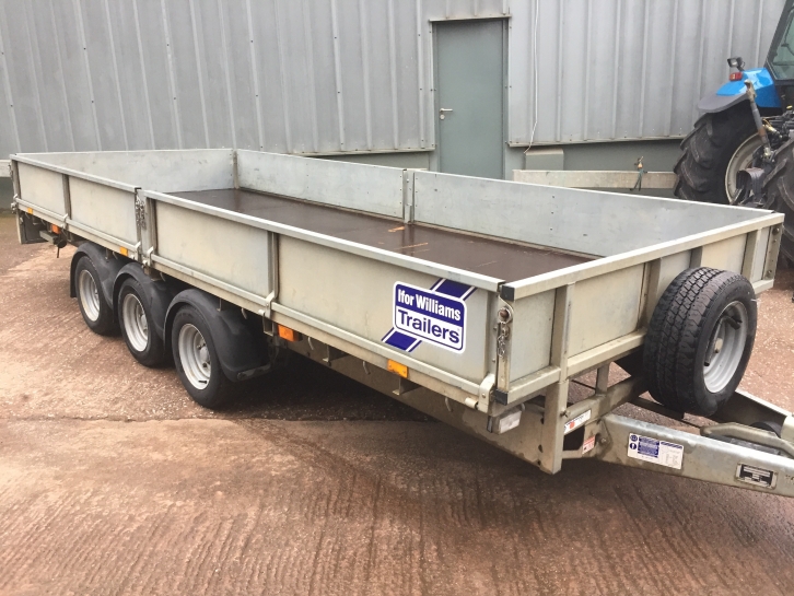 Ifor Williams LM166 flat bed trailer