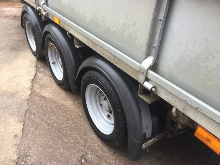 Ifor Williams LM166 flat bed trailer