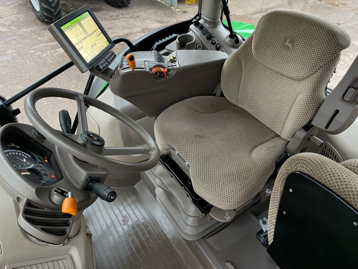 John Deere 6155R