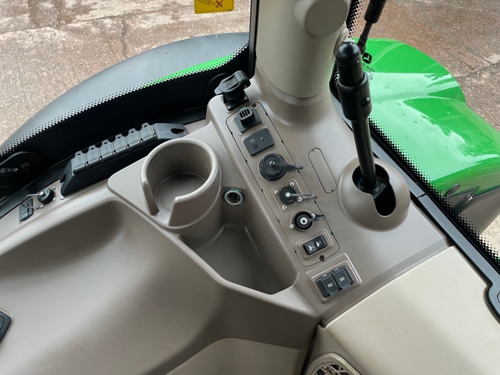 John Deere 6155R