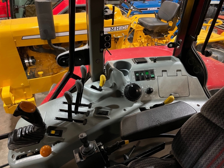 Case MX135