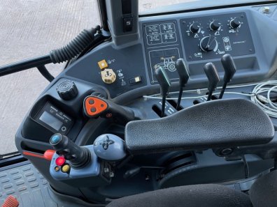 New Holland 8360