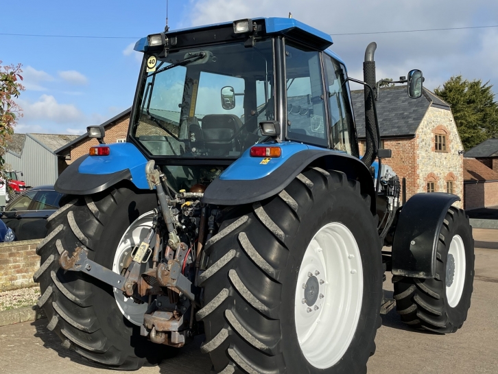 New Holland 8360