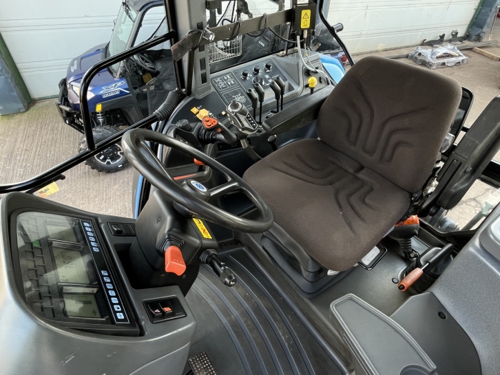 New Holland 8360