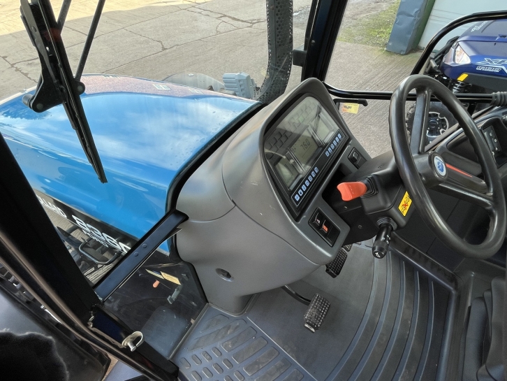 New Holland 8360