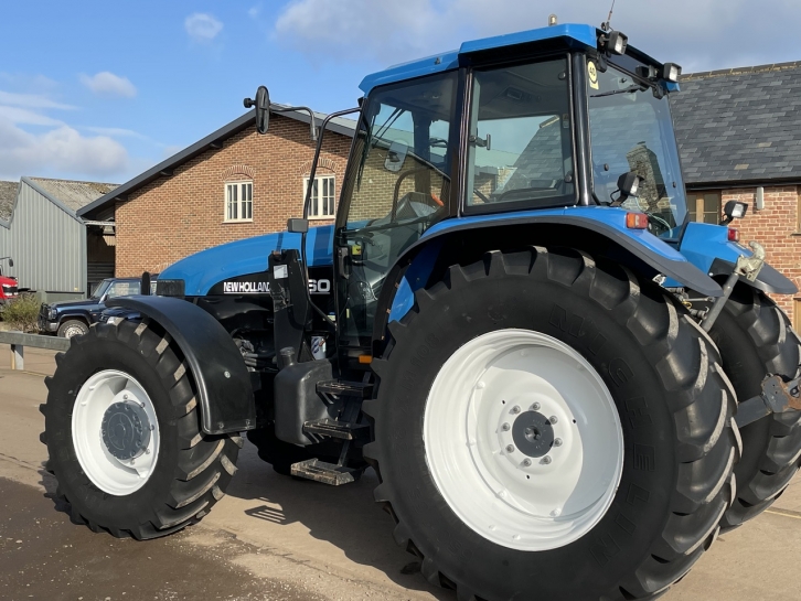 New Holland 8360