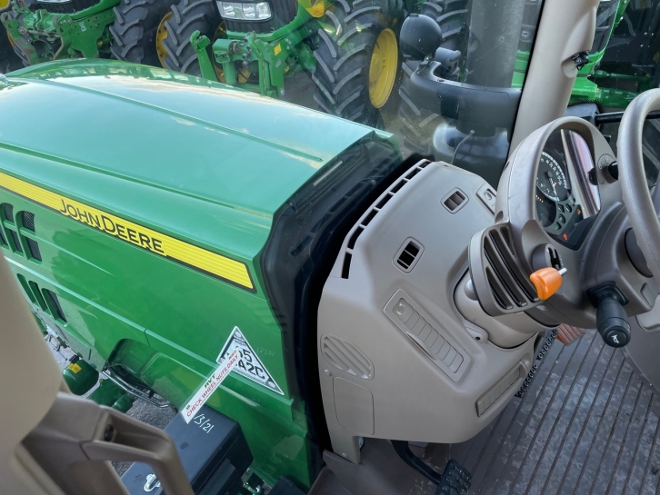 John Deere 6155R