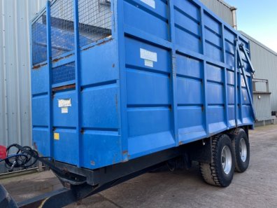 Smyth 18 Ton silage trailer