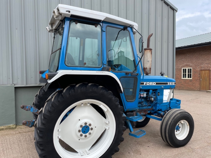 Ford 5610