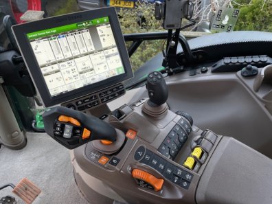 John Deere 6195R Ultimate Edition