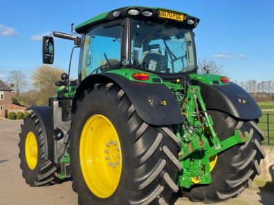 John Deere 6215R Ultimate Edition